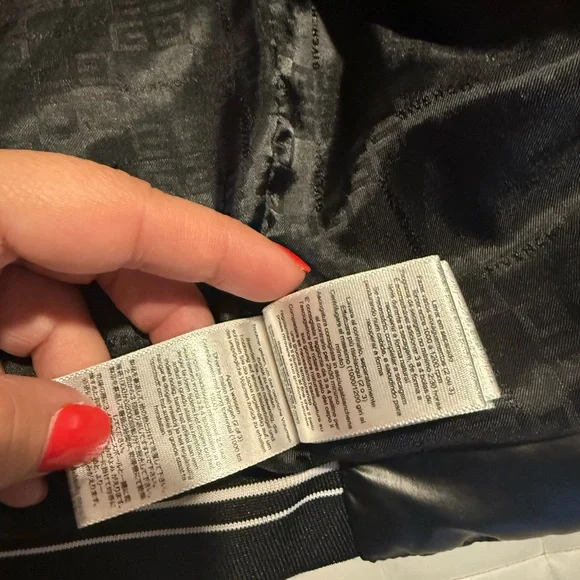 Givenchy Elegant Black Outerwear - Picture 7 of 10